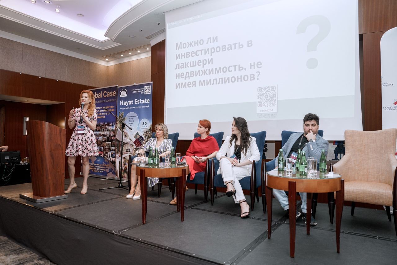 Выступление Ирины Кузьмичевой перед предпринимателями